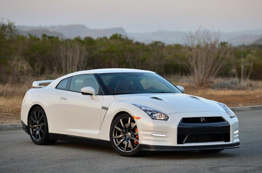  Nissan GT-R 2014 года  (фото 50 из 80)